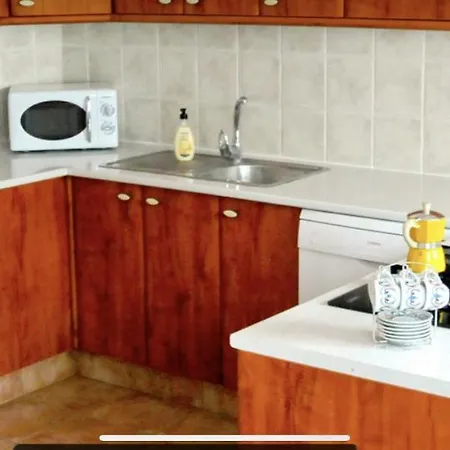Ocean View Golf Retreat: Private Heated Pool & Spacious Family Holiday home