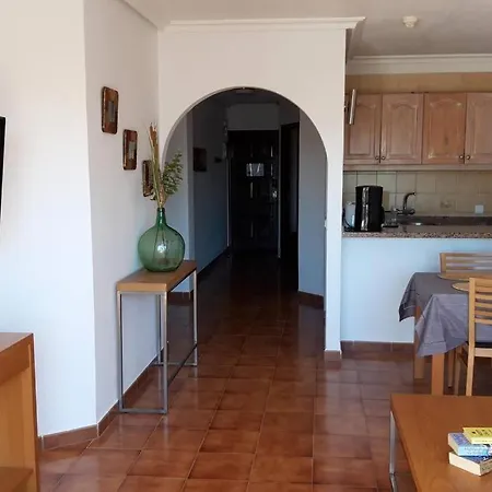 Apartment With Pool And Gardens Near The Coast San Miguel de Abona