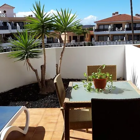 Apartment With Pool And Gardens Near The Coast San Miguel de Abona
