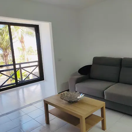 Amarilla Golf 2c3