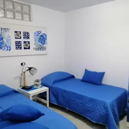 Blue Wave Apartment *