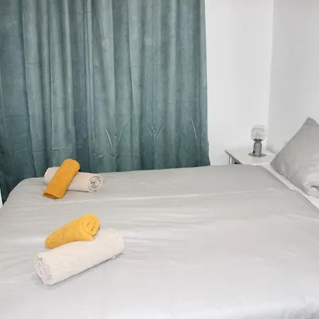 Modern 1bdr Apartment