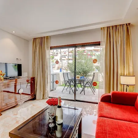 Apartment Brand New In Park Albatros With Pool View