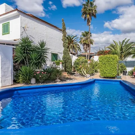 Holiday home Casa Oroteanda