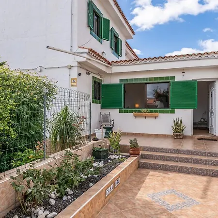 Casa Oroteanda Holiday home *