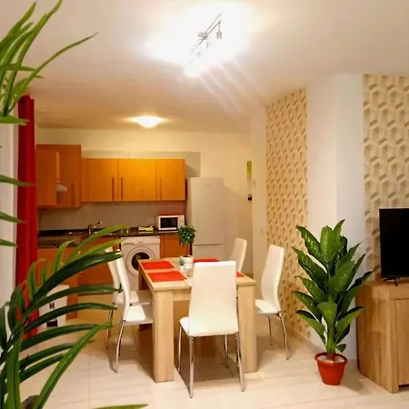 Bright And Spacious Rental With Ocean View *