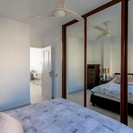 Golf View - Stunning Ocean View Golf Del Sur Apartment San Miguel de Abona