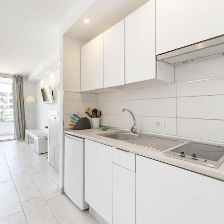32 Park Amazing Bright Studio With Pool Apartment *