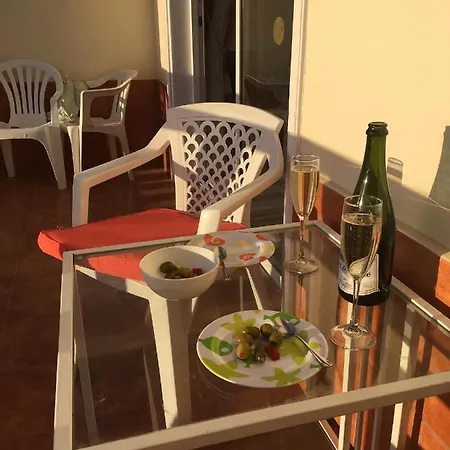 The Palms 2 Bed Duplex With Pool View Apartment