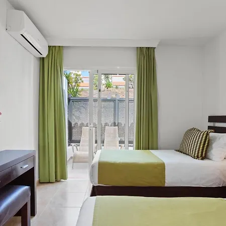 Wyndham Residences Golf Del Sur 3*
