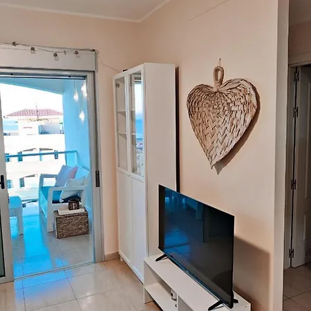 Sunny Ocean View - Pool, Fibre Net Apartment