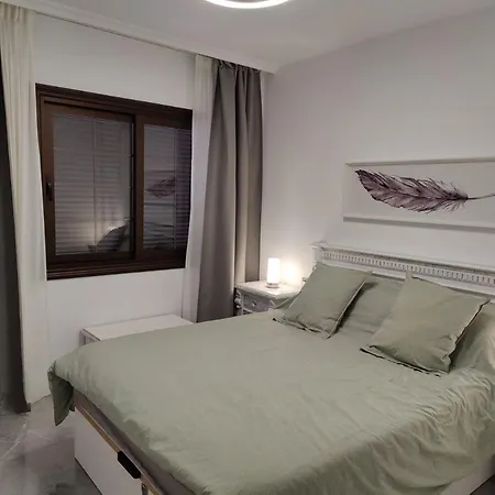 One Bed Ground Floor Pool View Apartment
