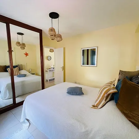 Apartment Mona's Point Tenerife - Aircon, Private Parking And Heated Pool *