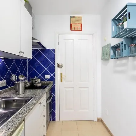 Cosy Studio With Balcony At Golf Del Sur, Tenerife *