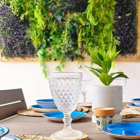 Homely In Modern Building With Pool Apartment *