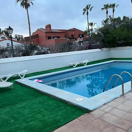 Villa Exclusively Located Golf With Heated Pool *