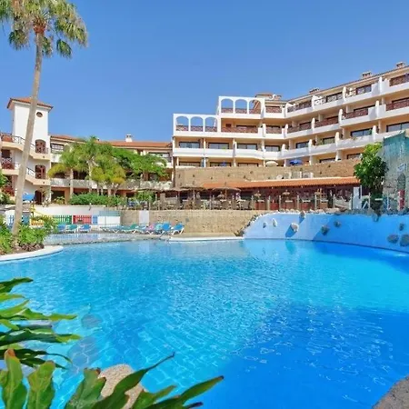 Golf Christina - Heated Pool Apartment *