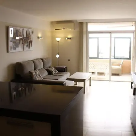 Apartment Bright Apt, Terrace,heated Pool. San Miguel de Abona