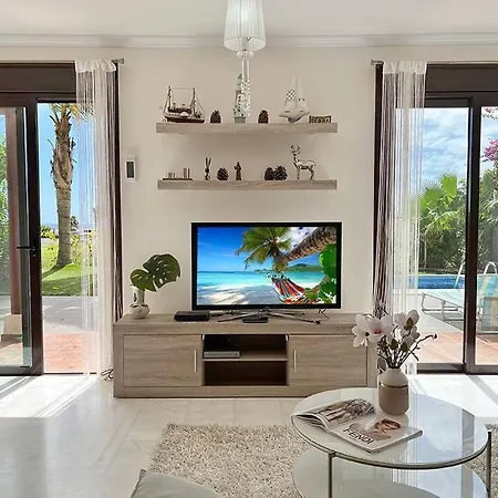 Ocean View With 1 *