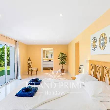 Huge With Amazing Garden In Golf Del Sur Alm160 Villa