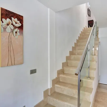 Apartment Atlantic Villa, Air Con, Fiber, Terrace Garden *