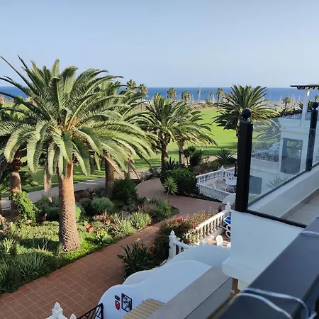 Two Bed Duplex With Spectacular Views *