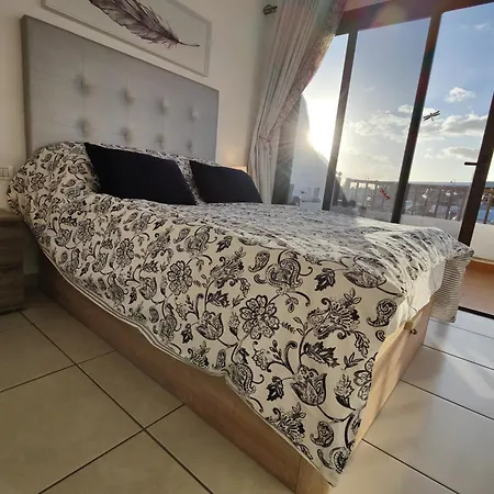 Two Bed Duplex With Spectacular Views *