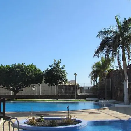 Blue Sky Apartment