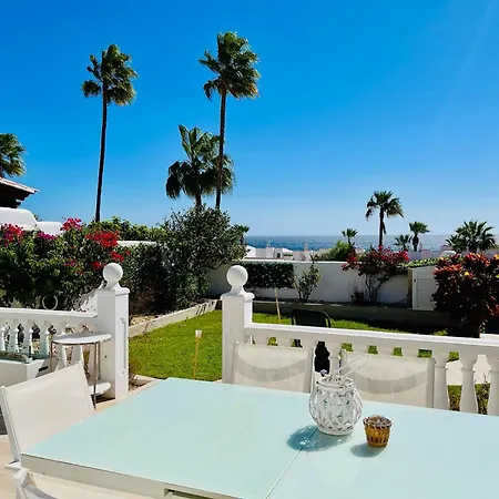 With Sea View And Luxury Heated Pool Villa San Miguel de Abona