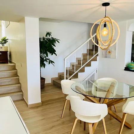 Villa With Sea View And Luxury Heated Pool