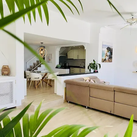 With Sea View And Luxury Heated Pool Villa