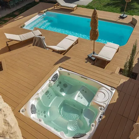 Villa Luxury Amarilla Golf