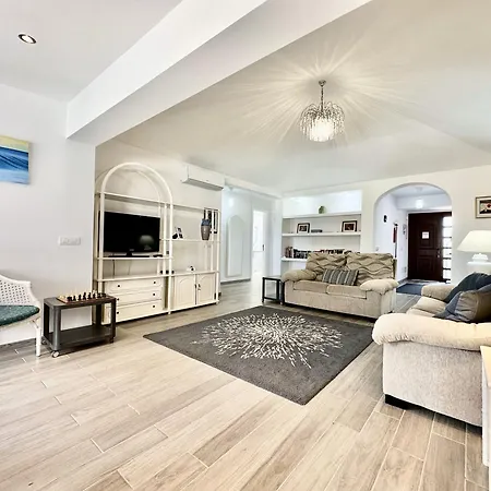 Poolside Villa, Golf Del Sur *
