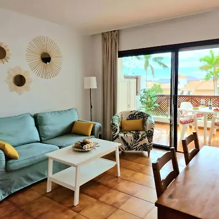 Apartment Strelitzia - Ocean View & Heated Pool