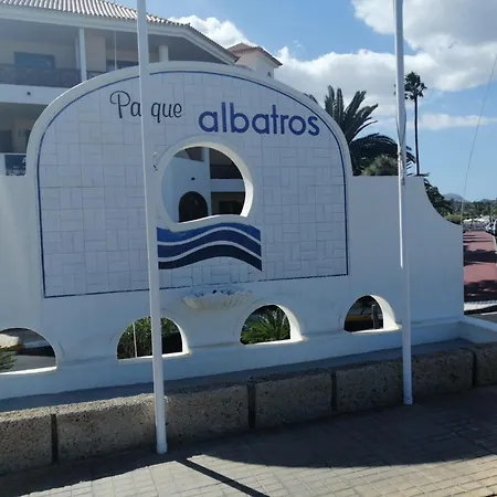Bib's Pool Side And Ocean View