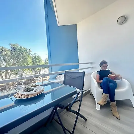 Shining Loft At Park Golf Apartment