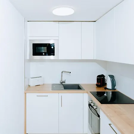 1bdr Sunny Terrace Apartment