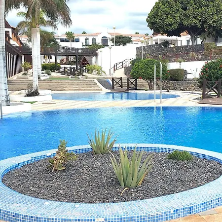Spacious Apartment With Amazing View And Air Conditioning *