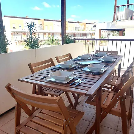 Spacious Apartment With Amazing View And Air Conditioning Apartment *