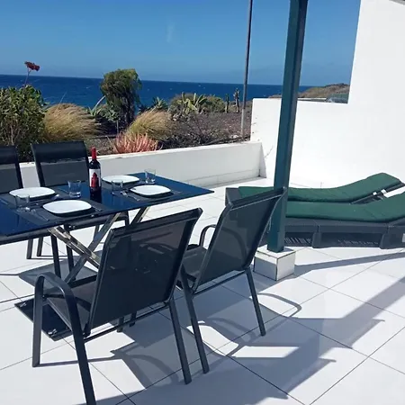 Front Line Seafront With Day Sun! Apartment