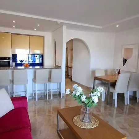 George Tenerife Apartment