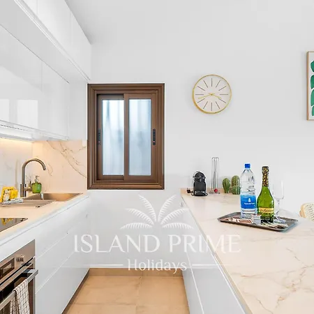 Stunning Ocean Views Holiday With Heated Pool In Amarilla Golf Apartment San Miguel de Abona