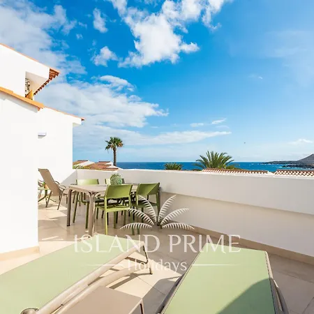 Stunning Ocean Views Holiday With Heated Pool In Amarilla Golf Apartment San Miguel de Abona