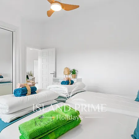 Stunning Ocean Views Holiday With Heated Pool In Amarilla Golf Apartment *