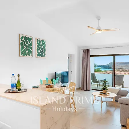 Apartment Stunning Ocean Views Holiday With Heated Pool In Amarilla Golf San Miguel de Abona