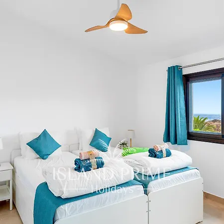 Apartment Stunning Ocean Views Holiday With Heated Pool In Amarilla Golf San Miguel de Abona