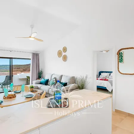 Stunning Ocean Views Holiday With Heated Pool In Amarilla Golf