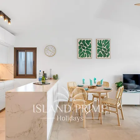 Apartment Stunning Ocean Views Holiday With Heated Pool In Amarilla Golf *