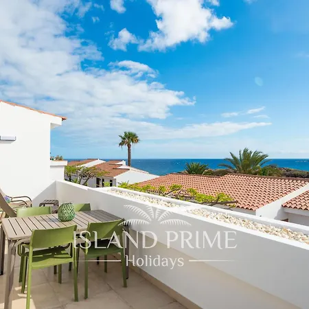 Stunning Ocean Views Holiday With Heated Pool In Amarilla Golf Apartment San Miguel de Abona
