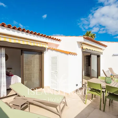 Apartment Stunning Ocean Views Holiday With Heated Pool In Amarilla Golf San Miguel de Abona